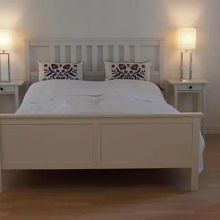 Labaek B&B-2